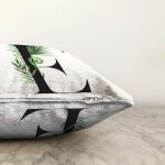 Beyaz Zemin Yaprak Motifli Siyah E Harfi Özel Tasarım Dijital Baskılı Raşel Kadife Yastık Kırlent Kılıfı Realhomes