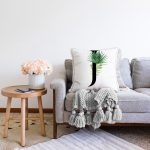 Beyaz Zemin Yaprak Motifli Siyah J Harfi Özel Tasarım Dijital Baskılı Raşel Kadife Yastık Kırlent Kılıfı Realhomes