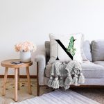 Beyaz Zemin Yaprak Motifli Siyah N Harfi Özel Tasarım Dijital Baskılı Raşel Kadife Yastık Kırlent Kılıfı Realhomes