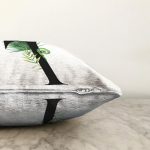 Beyaz Zemin Yaprak Motifli Siyah T Harfi Özel Tasarım Dijital Baskılı Raşel Kadife Yastık Kırlent Kılıfı Realhomes