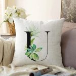 Beyaz Zemin Yaprak Motifli Siyah U Harfi Özel Tasarım Dijital Baskılı Raşel Kadife Yastık Kırlent Kılıfı Realhomes