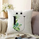 - Sonil-K9479-Gorsel1 - Realhomes Beyaz Zemin Yaprak Motifli Siyah Ü Harfi Özel Tasarım Dijital Baskılı Raşel Kadife Yastık Kırlent Kılıfı Realhomes
