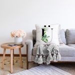 - Sonil-K9479-Gorsel2 - Realhomes Beyaz Zemin Yaprak Motifli Siyah Ü Harfi Özel Tasarım Dijital Baskılı Raşel Kadife Yastık Kırlent Kılıfı Realhomes