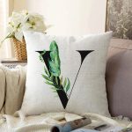 - Sonil-K9480-Gorsel1 - Realhomes Beyaz Zemin Yaprak Motifli Siyah V Harfi Özel Tasarım Dijital Baskılı Raşel Kadife Yastık Kırlent Kılıfı Realhomes