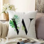Beyaz Zemin Yaprak Motifli Siyah W Harfi Özel Tasarım Dijital Baskılı Raşel Kadife Yastık Kırlent Kılıfı Realhomes