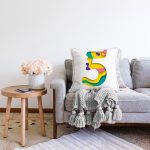 - Sonil-K9491-Gorsel2 - Realhomes Beyaz Zemin Renkli 5 Rakamlı Özel Tasarım Dijital Baskılı Raşel Kadife Yastık Kırlent Kılıfı Realhomes