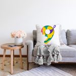 Beyaz Zemin Renkli 9 Rakamlı Özel Tasarım Dijital Baskılı Raşel Kadife Yastık Kırlent Kılıfı Realhomes