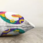 - Sonil-K9503-Gorsel3 - Realhomes  Beyaz Zemin Renkli G Harfli Özel Tasarım Dijital Baskılı Raşel Kadife Yastık Kırlent Kılıfı Realhomes