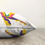 - Sonil-K9508-Gorsel3 - Realhomes Beyaz Zemin Renkli K Harfli Özel Tasarım Dijital Baskılı Raşel Kadife Yastık Kırlent Kılıfı Realhomes