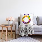 Beyaz Zemin Renkli Ö Harfli Özel Tasarım Dijital Baskılı Raşel Kadife Yastık Kırlent Kılıfı Realhomes