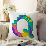 - Sonil-K9515-Gorsel1 - Realhomes Beyaz Zemin Renkli Q Harfli Özel Tasarım Dijital Baskılı Raşel Kadife Yastık Kırlent Kılıfı Realhomes