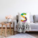 - Sonil-K9517-Gorsel2 - Realhomes Beyaz Zemin Renkli S Harfli Özel Tasarım Dijital Baskılı Raşel Kadife Yastık Kırlent Kılıfı Realhomes