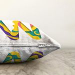 - Sonil-K9523-Gorsel3 - Realhomes Beyaz Zemin Renkli W Harfli Özel Tasarım Dijital Baskılı Raşel Kadife Yastık Kırlent Kılıfı Realhomes