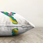 Beyaz Zemin Renkli Y Harfli Özel Tasarım Dijital Baskılı Raşel Kadife Yastık Kırlent Kılıfı Realhomes