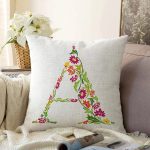 Beyaz Zemin Yaprak Temalı A Harfi Özel Tasarım Dijital Baskılı Raşel Kadife Yastık Kırlent Kılıfı Realhomes