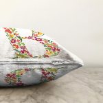 Beyaz Zemin Yaprak Temalı B Harfi Özel Tasarım Dijital Baskılı Raşel Kadife Yastık Kırlent Kılıfı Realhomes