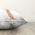 Beyaz Zemin Yaprak Temalı İ Harfi Özel Tasarım Dijital Baskılı Raşel Kadife Yastık Kırlent Kılıfı Realhomes