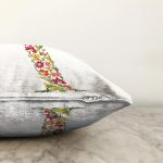 Beyaz Zemin Yaprak Temalı I Harfi Özel Tasarım Dijital Baskılı Raşel Kadife Yastık Kırlent Kılıfı Realhomes