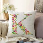 Beyaz Zemin Yaprak Temalı K Harfi Özel Tasarım Dijital Baskılı Raşel Kadife Yastık Kırlent Kılıfı Realhomes