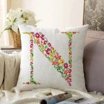 Beyaz Zemin Yaprak Temalı N Harfi Özel Tasarım Dijital Baskılı Raşel Kadife Yastık Kırlent Kılıfı Realhomes