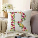 Beyaz Zemin Yaprak Temalı R Harfi Özel Tasarım Dijital Baskılı Raşel Kadife Yastık Kırlent Kılıfı Realhomes