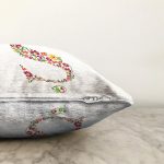 Beyaz Zemin Yaprak Temalı Ş Harfi Özel Tasarım Dijital Baskılı Raşel Kadife Yastık Kırlent Kılıfı Realhomes