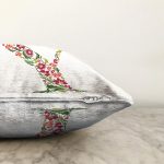 - Sonil-K9556-Gorsel3 - Realhomes Beyaz Zemin Yaprak Temalı Y Harfi Özel Tasarım Dijital Baskılı Raşel Kadife Yastık Kırlent Kılıfı Realhomes