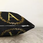 Siyah Zemin Gold Yaprak Çerçeveli A Harfi Özel Tasarım Dijital Baskılı Raşel Kadife Yastık Kırlent Kılıfı Realhomes