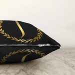 Siyah Zemin Gold Yaprak Çerçeveli J Harfi Özel Tasarım Dijital Baskılı Raşel Kadife Yastık Kırlent Kılıfı Realhomes