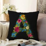 Siyah Zemin Renkli Gül Temalı A Harfi Özel Tasarım Dijital Baskılı Raşel Kadife Yastık Kırlent Kılıfı Realhomes
