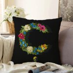 Siyah Zemin Renkli Gül Temalı Ç Harfi Özel Tasarım Dijital Baskılı Raşel Kadife Yastık Kırlent Kılıfı Realhomes