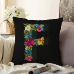 Siyah Zemin Renkli Gül Temalı F Harfi Özel Tasarım Dijital Baskılı Raşel Kadife Yastık Kırlent Kılıfı Realhomes