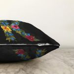 - Sonil-K9603-Gorsel3 - Realhomes  Siyah Zemin Renkli Gül Temalı K Harfi Özel Tasarım Dijital Baskılı Raşel Kadife Yastık Kırlent Kılıfı Realhomes