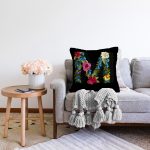 Siyah Zemin Renkli Gül Temalı M Harfi Özel Tasarım Dijital Baskılı Raşel Kadife Yastık Kırlent Kılıfı Realhomes