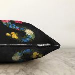 Siyah Zemin Renkli Gül Temalı S Harfi Özel Tasarım Dijital Baskılı Raşel Kadife Yastık Kırlent Kılıfı Realhomes