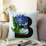 - Sonil-K9624-Gorsel1 - Realhomes  Mavi Zemin Çiçek Desenli Siyah B Harfi Özel Tasarım Dijital Baskılı Raşel Kadife Yastık Kırlent Kılıfı Realhomes