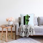 Mavi Zemin Çiçek Desenli Siyah F Harfi Özel Tasarım Dijital Baskılı Raşel Kadife Yastık Kırlent Kılıfı Realhomes