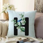 Mavi Zemin Çiçek Desenli Siyah H Harfi Özel Tasarım Dijital Baskılı Raşel Kadife Yastık Kırlent Kılıfı Realhomes