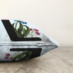 - Sonil-K9636-Gorsel3 - Realhomes Mavi Zemin Çiçek Desenli Siyah L Harfi Özel Tasarım Dijital Baskılı Raşel Kadife Yastık Kırlent Kılıfı Realhomes