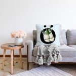 - Sonil-K9640-Gorsel2 - Realhomes Mavi Zemin Çiçek Desenli Siyah Ö Harfi Özel Tasarım Dijital Baskılı Raşel Kadife Yastık Kırlent Kılıfı Realhomes