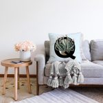 Mavi Zemin Çiçek Desenli Siyah Q Harfi Özel Tasarım Dijital Baskılı Raşel Kadife Yastık Kırlent Kılıfı Realhomes