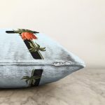 Mavi Zemin Çiçek Desenli Siyah T Harfi Özel Tasarım Dijital Baskılı Raşel Kadife Yastık Kırlent Kılıfı Realhomes