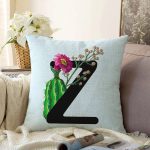 Mavi Zemin Çiçek Desenli Siyah Z Harfi Özel Tasarım Dijital Baskılı Raşel Kadife Yastık Kırlent Kılıfı Realhomes