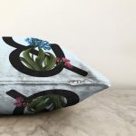 Mavi Zemin Çiçek Desenli Siyah & Harfi Özel Tasarım Dijital Baskılı Raşel Kadife Yastık Kırlent Kılıfı Realhomes