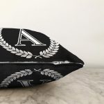 - Sonil-K9655-Gorsel3 - Realhomes Siyah Beyaz Çelenkli A Harfi Özel Tasarım Dijital Baskılı Raşel Kadife Yastık Kırlent Kılıfı Realhomes