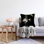 Siyah Zemin Beyaz Gül Motifli Gold F Harfi Özel Tasarım Dijital Baskılı Raşel Kadife Yastık Kırlent Kılıfı Realhomes