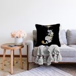 - Sonil-K9698-Gorsel2 - Realhomes Siyah Zemin Beyaz Gül Motifli Gold J Harfi Özel Tasarım Dijital Baskılı Raşel Kadife Yastık Kırlent Kılıfı Realhomes