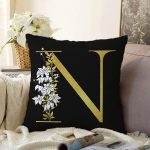- Sonil-K9702-Gorsel1 - Realhomes  Siyah Zemin Beyaz Gül Motifli Gold N Harfi Özel Tasarım Dijital Baskılı Raşel Kadife Yastık Kırlent Kılıfı Realhomes
