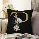 Siyah Zemin Beyaz Gül Motifli Gold P Harfi Özel Tasarım Dijital Baskılı Raşel Kadife Yastık Kırlent Kılıfı Realhomes