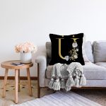 Siyah Zemin Beyaz Gül Motifli Gold Ü Harfi Özel Tasarım Dijital Baskılı Raşel Kadife Yastık Kırlent Kılıfı Realhomes